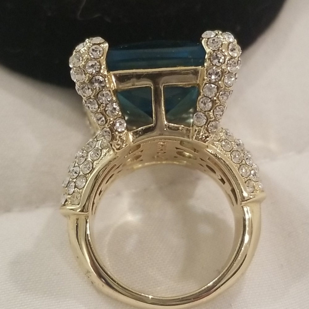 Cocktail Ring - Picture 6 of 8